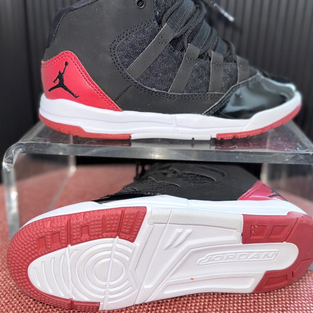 Jordan Kids' Black and Red Sneakers